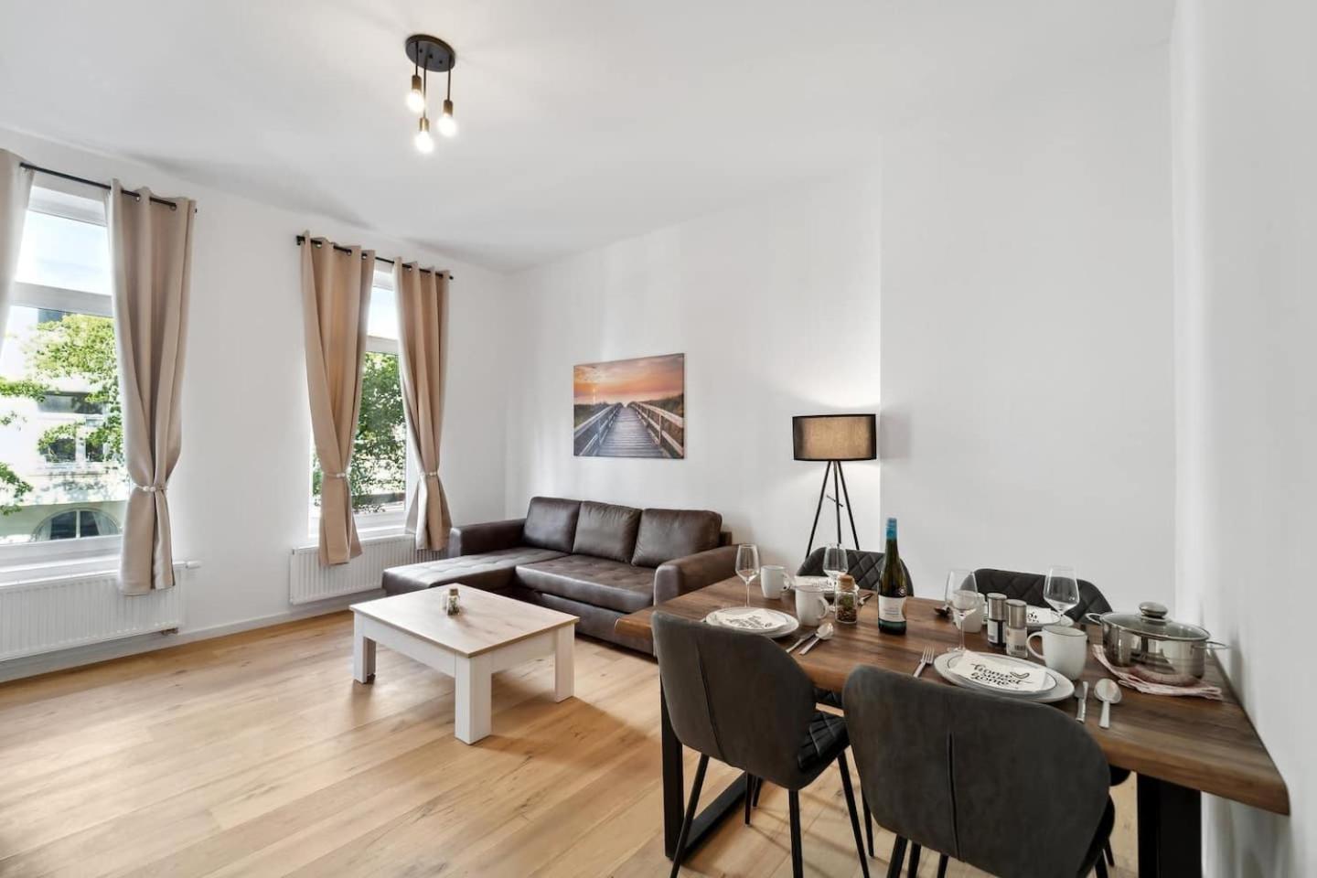 Infinity Stay Ferienapartments Rheinstrasse 빌헬름스하펜 외부 사진