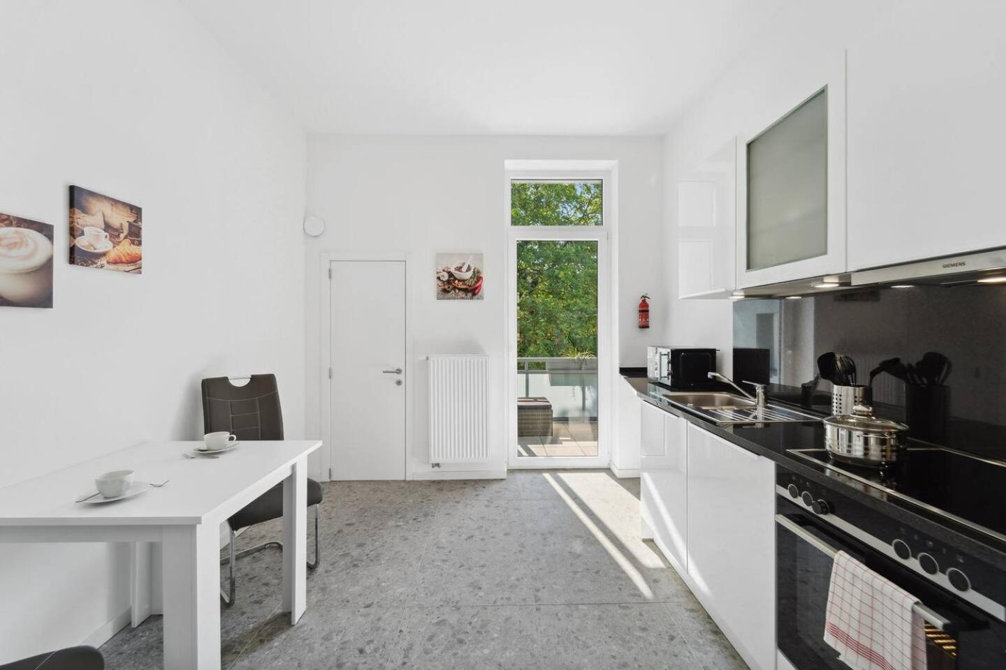 Infinity Stay Ferienapartments Rheinstrasse 빌헬름스하펜 외부 사진