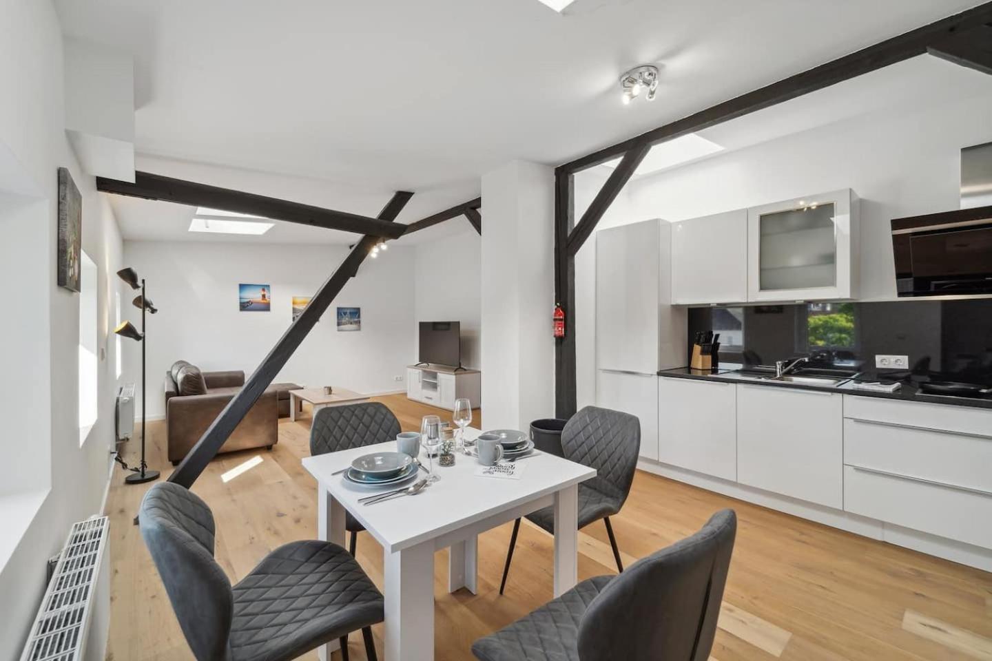 Infinity Stay Ferienapartments Rheinstrasse 빌헬름스하펜 외부 사진
