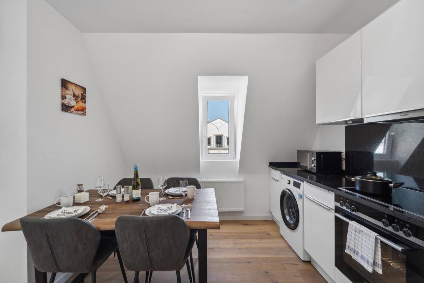 Infinity Stay Ferienapartments Rheinstrasse 빌헬름스하펜 외부 사진